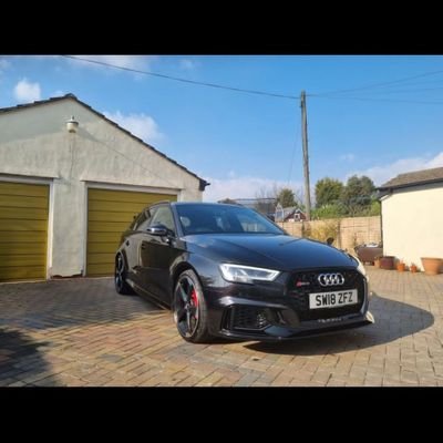 TheNFTGuide1's profile picture. I like cars and nfts