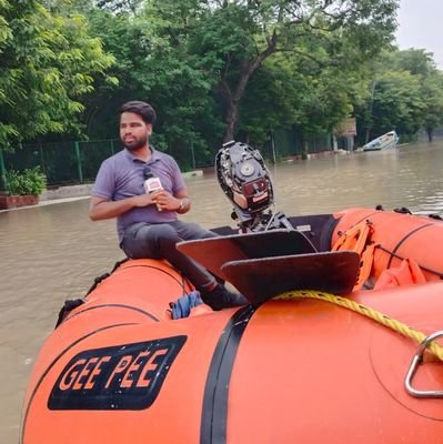 RajeshHindustai's profile picture. मानव में ही ईश्वर की असली शक्ति है..🙏