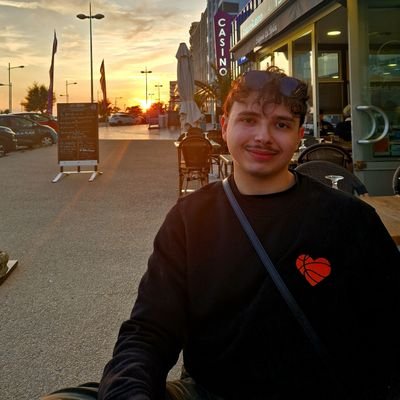 Matthou57's profile picture. Suns ❤