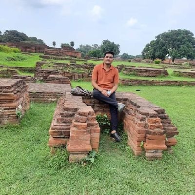 MMM_KNPR's profile picture. Watu izzu mantasha watu zillu mantasha.