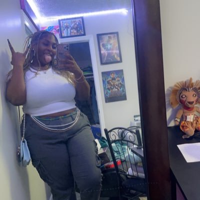 SHE/HER/THEY/THEM/DADDY ♐️31♐️ ⭐️Chocolate Goddess ✨ 18+ NFSW✨ #NCAT💙💛