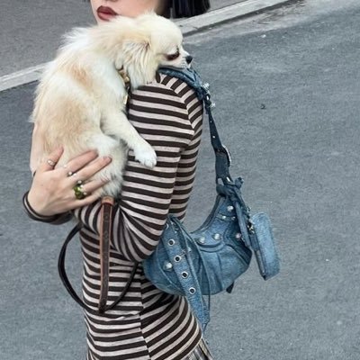 MEME_1098's profile picture. 