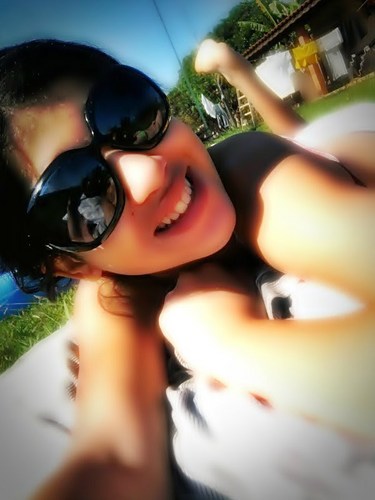 Melhor acorda arrependida, do que passa vontade =P rs'