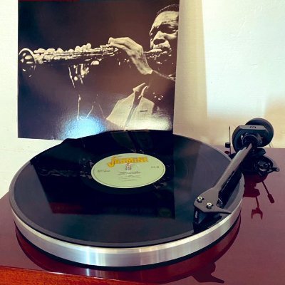 Uma Rádio Web, totalmente sem fins lucrativos, Jazz, Smooth Jazz, Jazz Fusion, Blues, Soul e muita música brasileira da melhor qualidade. agora com novo site