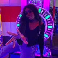 Svensk Svartsson (@dorisruzimaa) 's Twitter Profile Photo