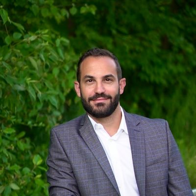 enlopezr's profile picture. Recovering Banker | Business Enthusiast  | I tweed in English y Español 🇨🇦🇩🇴.