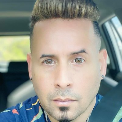 Influencer/YouTuber/Vlogger/Boricua/Sígueme, le doy vida a @Yalyprofficial / IG: SoyDavePagina official /creador de contenido, Estudiante Teatro/Actuación USC🐬