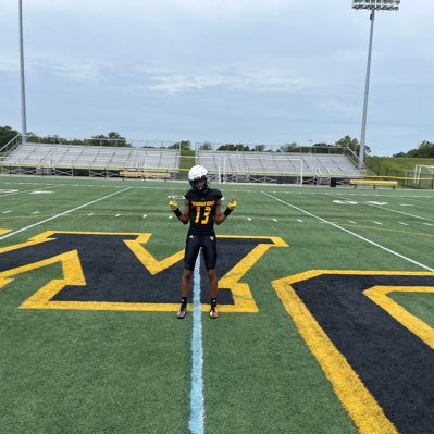 Love Jesus Christ… Track 🏃🏽‍♂️Woodford County, KY |safety DB Nation/Quarterback 🏈#13 |6’3 170|Class of 2026 |zionkbrown07@gmail.com Cell:859-618-2303