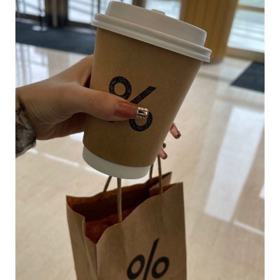 When you feel like hope is gone, look inside you and search your soul。 you will find a hero lies in you。 dreams are hard to follow, but don‘t let anyone steal