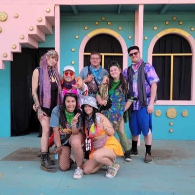☾ est.1996 Gemini ☼ Michiganja🌬 I enjoy live music and the people it brings together♬