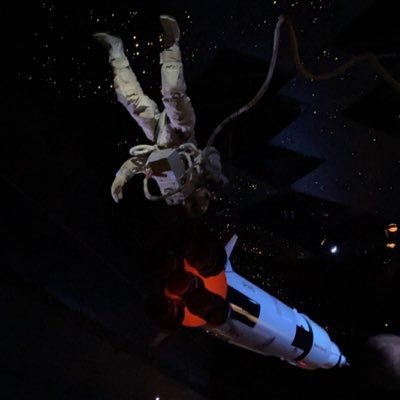 isleofwolves's profile picture. ad man