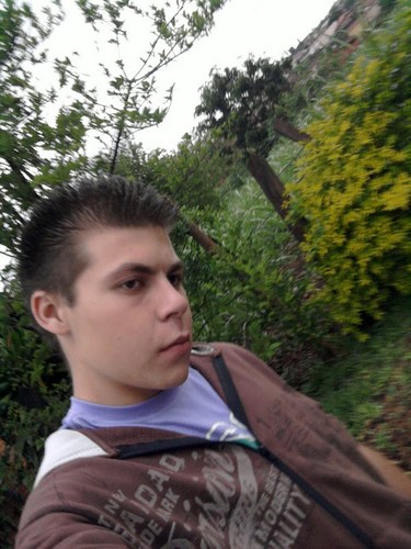 É preciso viver com os homens é preciso salvar o país, é preciso crer em Deus, é preciso colher as flores de que rezam velhos autores. cleytom eduardo