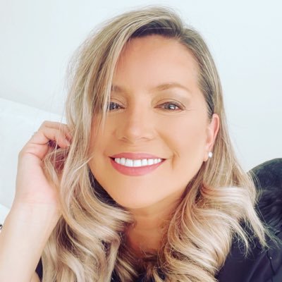 andreacarmonaa7's profile picture. 🙏 Follower of YESHUA• 👩‍❤️‍👨 Wife and Mom •🤩 🐶 I'm a mom of 5 fun dogs • tips de hogar y decoración                               youtube-@andreacarmonaac