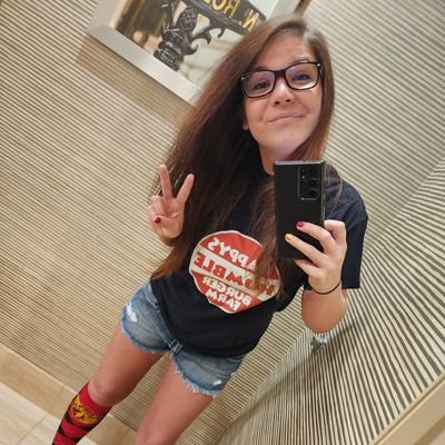 RblRuu's profile picture. Is someone screaming?