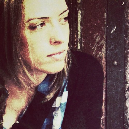 Assassina de copos de nutella. Vejo beleza aonde, dizem, não há.