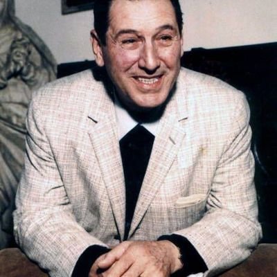 “Los gráficos peronistas todos unidos triunfaremos y al mismo tiempo daremos un hurra de corazón ¡Viva Perón! ¡Viva Perón! Por ese gran argentino
🤍💙🤍💙