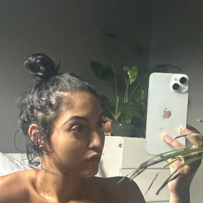 In love with everything spiritual & divine. Nature lover. Animal lover. Fruit lover. Herb lover. Book lover. Tarot+ Oracle reader. Seeker. Power of the breath.