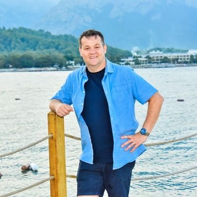 Host of the @embracingMM Podcast and Founder of @prohibitionpr, PRCA Grand Prix Award Winner 2023, find me on https://t.co/c5OCeD9edQ