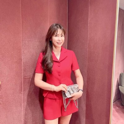 JhuliaAbalos's profile picture. 