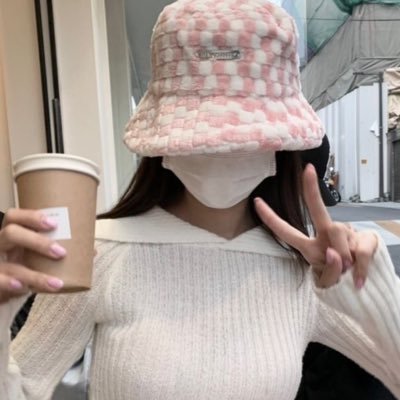 bumgrly's profile picture. 