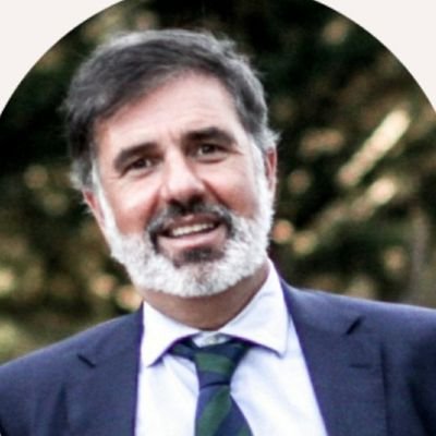 Humanista con muchos defectos. Si solucionamos el problema del dinero mejoraremos la vida de todos.
David Izquierdo Achalandabaso