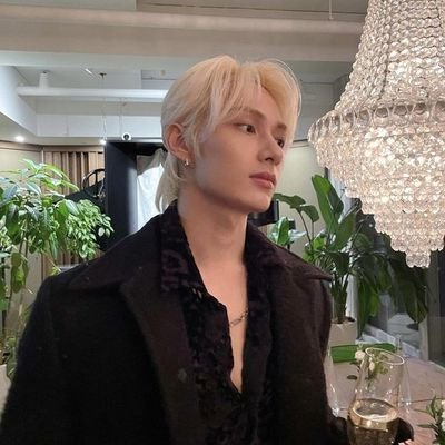 jjunhuilvz's profile picture. 🐱