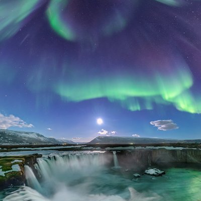 RogersKarenMKE's profile picture. Loves honesty-science-green energy; guns suck! The world can be a better place if we'd all work together & stop the B.S. No messages please-won't open them-thx