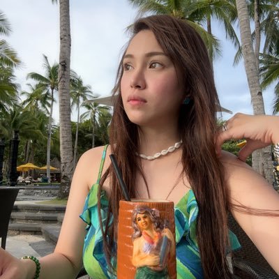 abisalazarlim's profile picture. sensible and nonsense