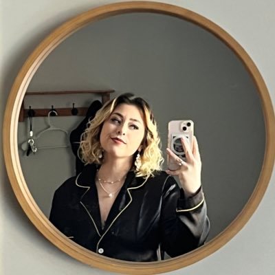 laneyhalpain's profile picture. my hobbies include being right, being gay, and being a hater.