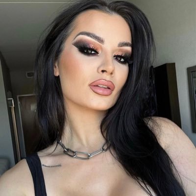 Sarayabevi71028's profile picture. 