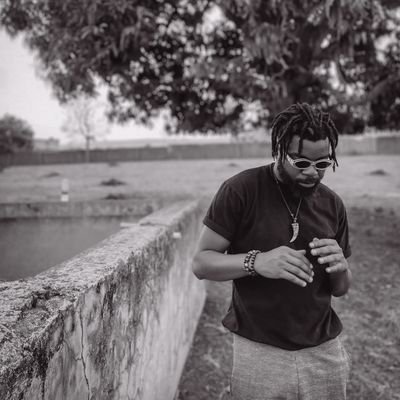 Nigerian Photographer : Portraits | Fashion | Events.

Lover of everything art & music | Locs boy | MUTD.
DM for enquiries and collaborations.