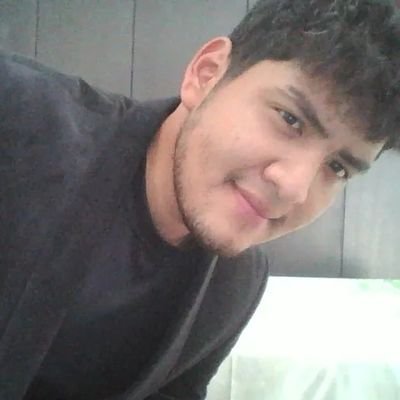 M1_22_R5's profile picture. Un niño chiquito atrapado en un cuerpo adulto. 🫂