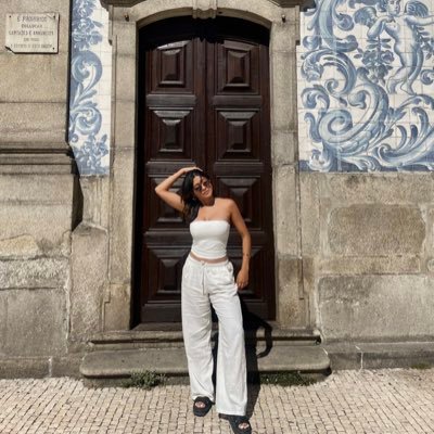 almlazo's profile picture. ✈️🎨📷🍻🍭🍔🏃🏽‍♀️