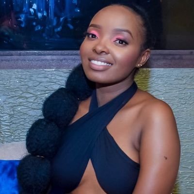 Sun_addmore17's profile picture. La vie en rose 🌹