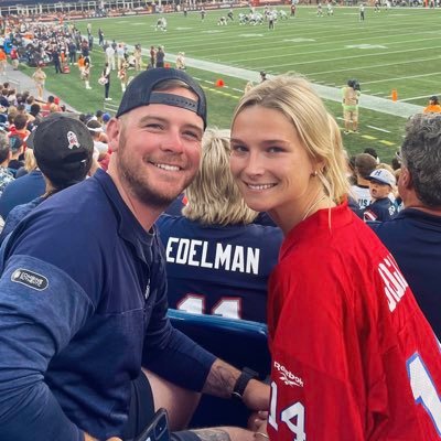 amandagould3's profile picture. 