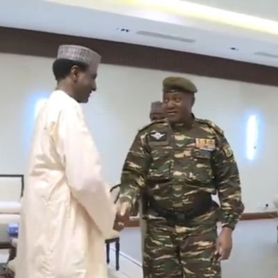 Premier ministre de la République du Niger 🇳🇪

compte non officiel