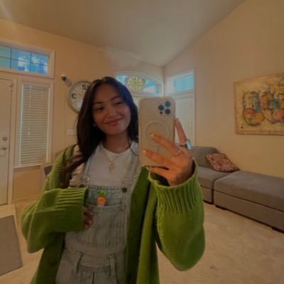 nevaehmatias's profile picture. 📍🍊