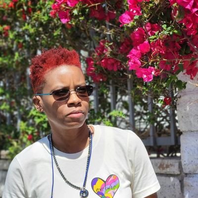 I Attract the Elements I need to Create 🎹 She/Her 😘 Music Producer 🎶 Songwriter✍️🏾 Inspirational Coach🧘🏾♀️
Music Rabbit Hole 👇🏾