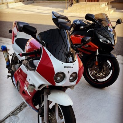 はろー。YZF-R125→YZF-R25 →CBR1000RR SC57 USと CBR250RR mc22 奈良 バイクすき 車すき