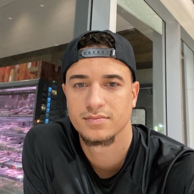 Software Engineer, I play basketball for fun and motosports lover.