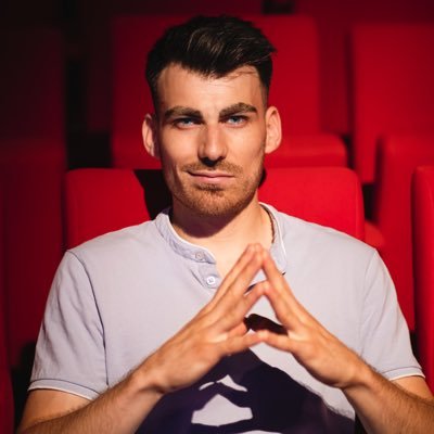 LeonMagicien's profile picture. 🇫🇷 The French Touch of Magic 🏆 AVIGNON AWARDS du meilleur spectacle de magie