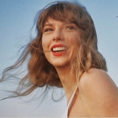 📲 Your #1 OG fan source for reliable news & media on Taylor Swift since 2010 | 📧 simplysfans@gmail.com OG @simplysfans |📍NYC | 🩵✨🗽 |  tweets by @zainubamir