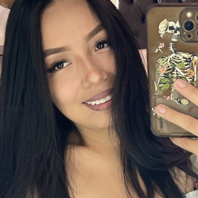 funsize_lorena's profile picture. Fun size latina🤫
4.11 feet of pure sweetness🥰
I love chatting and making new connections😏
