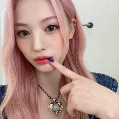 roses_are_jules's profile picture. ♥️🖤@zabula69