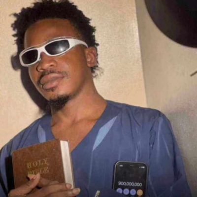 First Engineer Called to Bar/ Chelsea Fan/ Madrid fan / Ronaldo Fan , don’t let our difference in 🐐 GOAT stop you from following me 😊💙💙🤍🤍🤍
