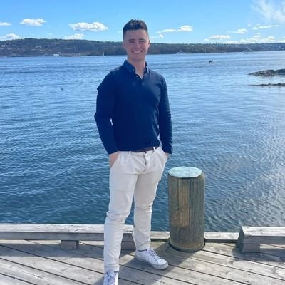 Irish living and working in the UK,
Paramedic @SECAmb,
MSc Student @Resusmasters,
Army Reserve Officer,
Adventure and fitness addict.