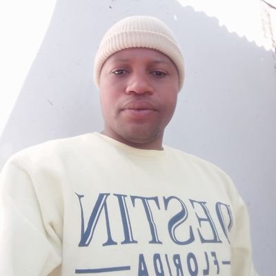 happy all the tym, Cricket lover 🇿🇼🇿🇼,🇮🇳, swimming and above all i put God first