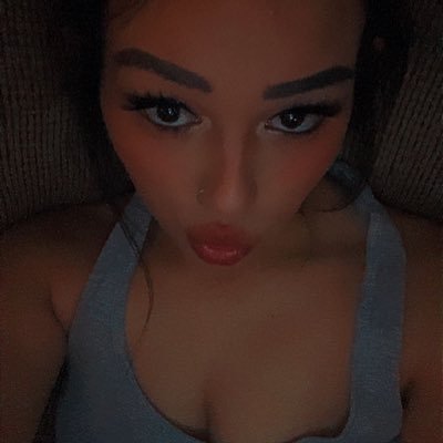 mama_mkx's profile picture. 23 | mama | aries | fake it till u make it