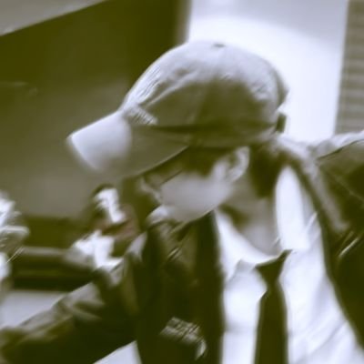 ddee0nu's profile picture. breathe. take it slow.