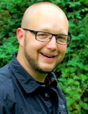 Alexander Flögel ist ein lebensfroher Fernsehkameramann - Mediengestalter - Profisprecher und begeisterter Familienvater :)